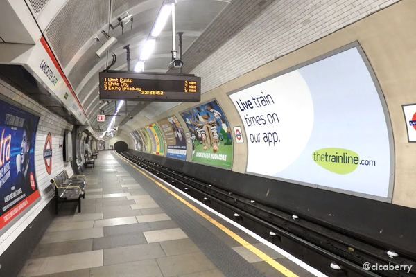 London Tube Platform
